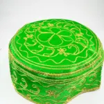 Gorro de Orunmila / Orula Verde con Bordado Dorado - Imagen 3