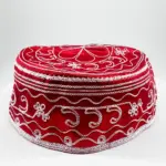 Gorro de Shangó Rojo con Bordado Blanco - Imagen 3