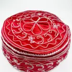 Gorro de Shangó Rojo con Bordado Blanco - Imagen 2